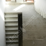 Маршевая бетонная лестница с площадкой