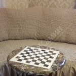Круглый мраморный столик, со встроенной внутрь шахматной доской. Цена 18000 рублей